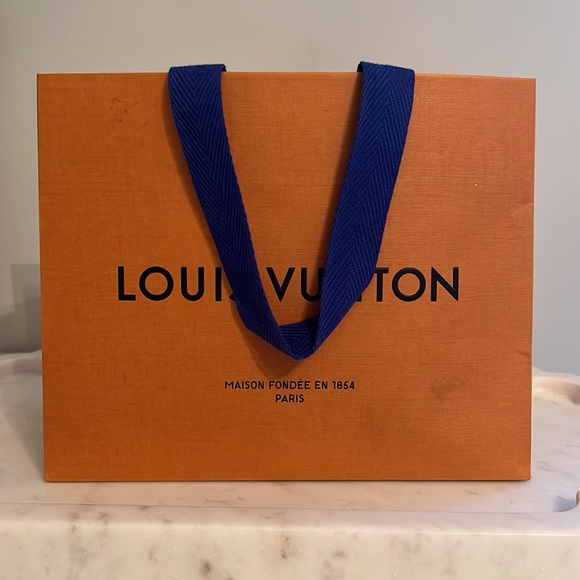 Louis Vuitton Shopping Bag - Picture 16 of 16